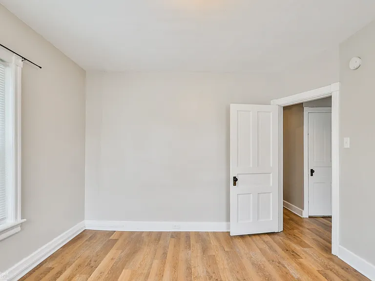 421 Union St — Photo 34