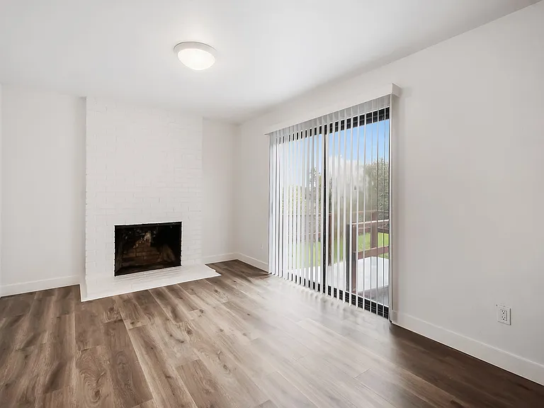 21 Windward Dr — Photo 6