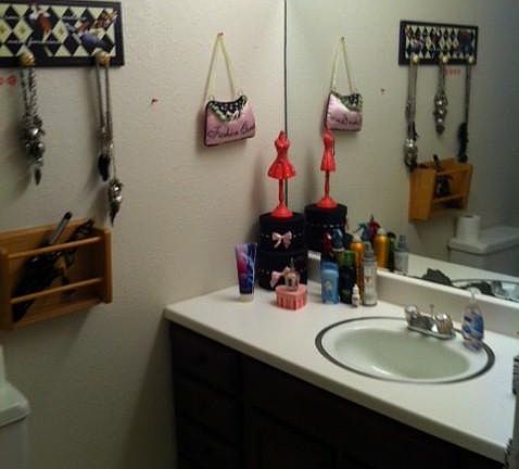 5th image of 1101 Larkspur Ln
