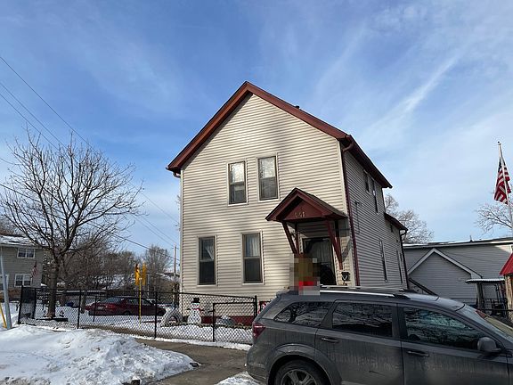2nd image of 441 Page St E