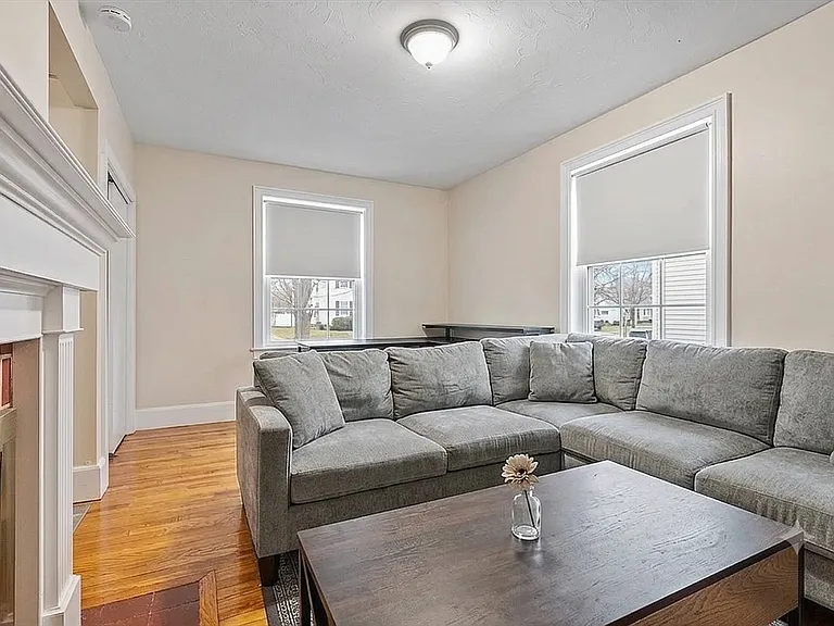29-31 Rockrimmon Rd #1R — Photo 9