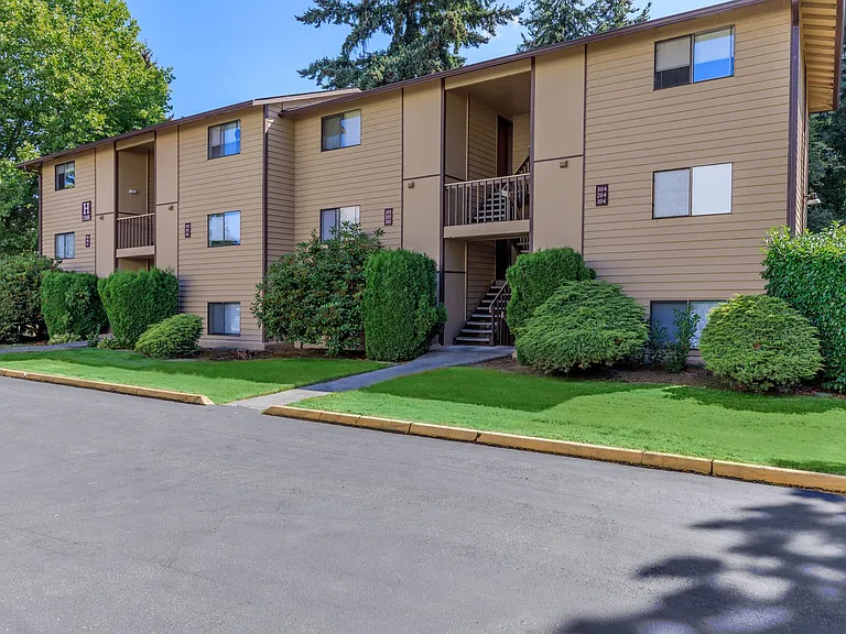 Autumn Ridge Apartments — Photo 7