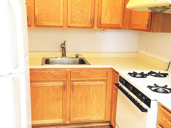 3rd image of 3421 69th St #3