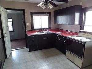 2nd image of 1617 Whitcher Ave
