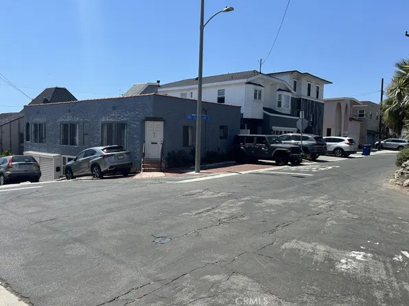 323 35th St, Manhattan Beach, CA 90266