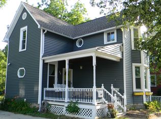 35 Pleasant Ave, Lancaster, NY 14086