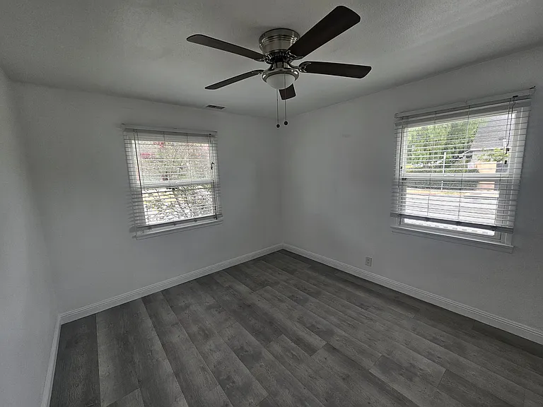 3757 W 182nd St — Photo 11