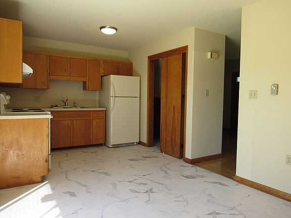 5th image of 1020 Stonybridge Dr