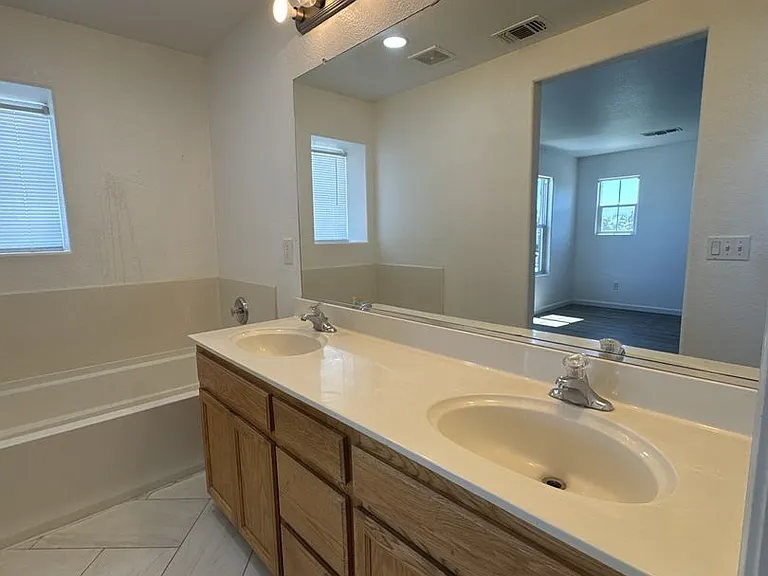 2020 Golden Way — Photo 13