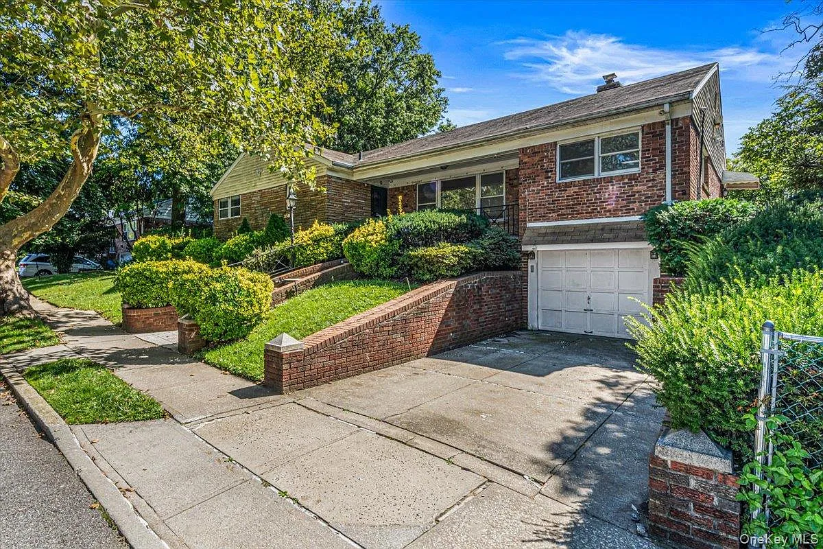 3 bed, 4.0 bath, 2880 sqft, $5,300 — Photo 3