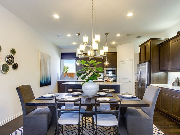 Ideal for hosting dinner parties
