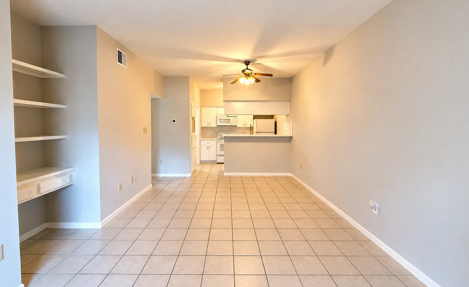 2 bed, 841 sqft, $1,250 — Photo 3