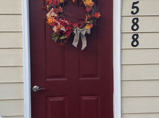 588 38th St, Springfield, OR 97478