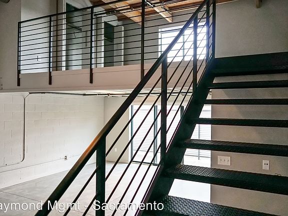 2nd image of 1818 22nd St Unit 114