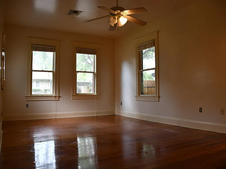 5609 N Suwanee Ave — Photo 12