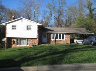 5108 Martin Dr, Oxon Hill, MD 20745