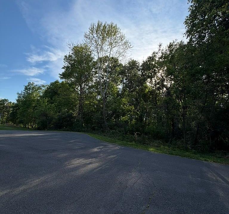 2nd image of 14 Sierra Dr