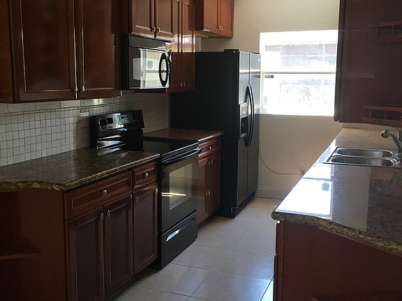 5th image of 7703 Cornwall Ln