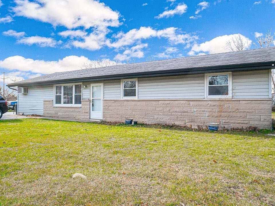 1st image of 1800 Yew Ct
