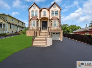 1855 Woodland Ave, Edison, NJ 08820