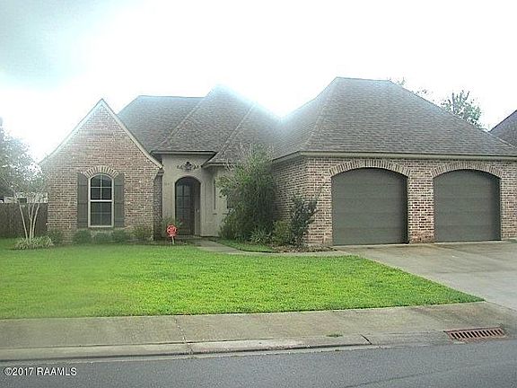 2nd image of 301 Sanctuary Ln