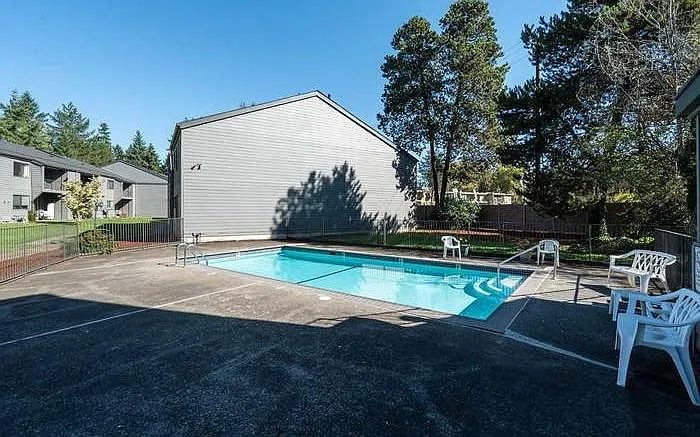 6745 SW Scholls Ferry Rd #34 — Photo 10