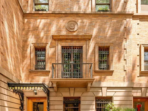 265 West 139th Street image 2 of 24