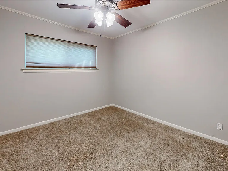 5338 Creekbend Dr — Photo 6