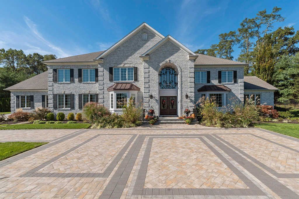 4 Maple Leaf Dr, Holmdel, NJ 07733 Zillow