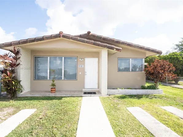 9301 SW 37th St, Miami, FL 33165