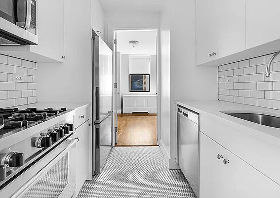 Rented by Mirador Real Estate | media 25