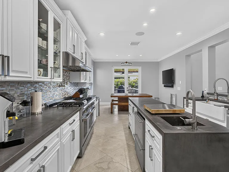 17394 Orange Blvd — Photo 8
