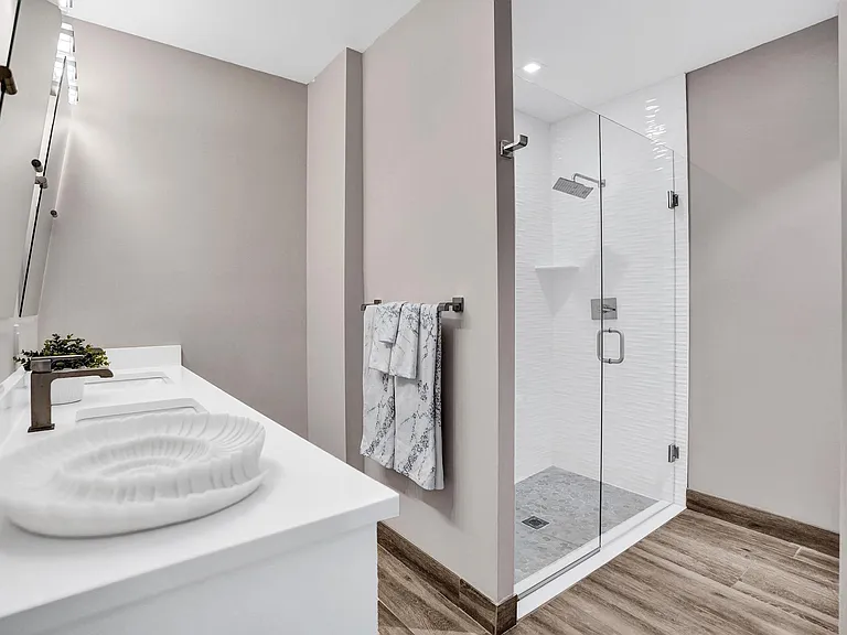 41 SW Seminole St #310 — Photo 17