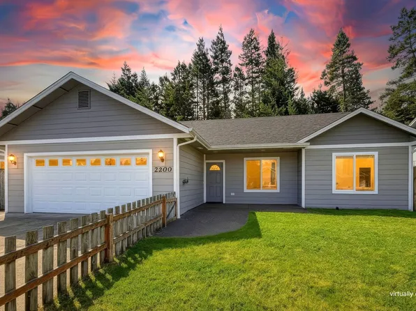2200 52nd St, Florence, OR 97439