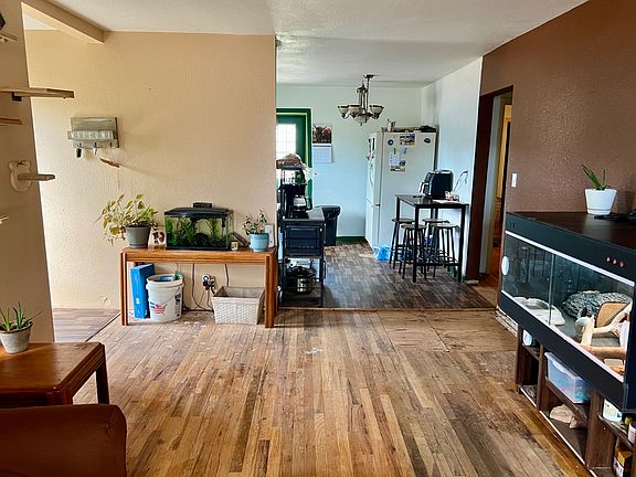 5th image of 402 Ryan St