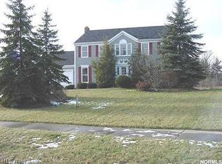 34011 N Summerset Dr, Solon, OH 44139