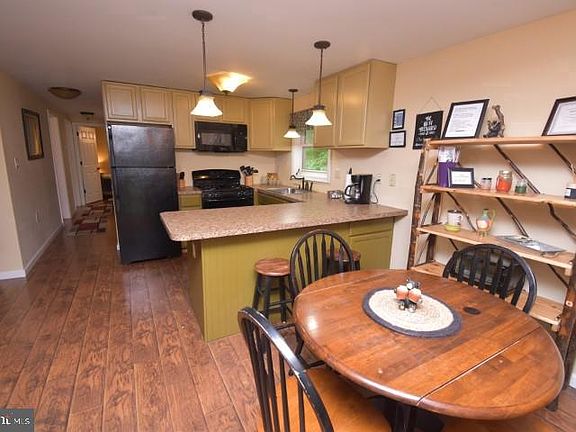 5th image of 1310 Willow Ct