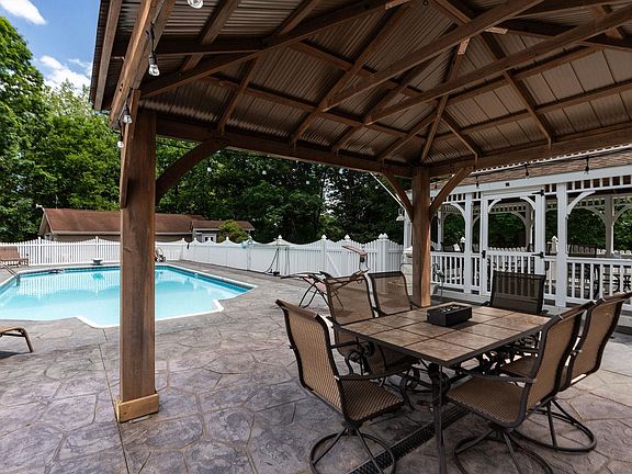5th image of 314 McBrydge Dr