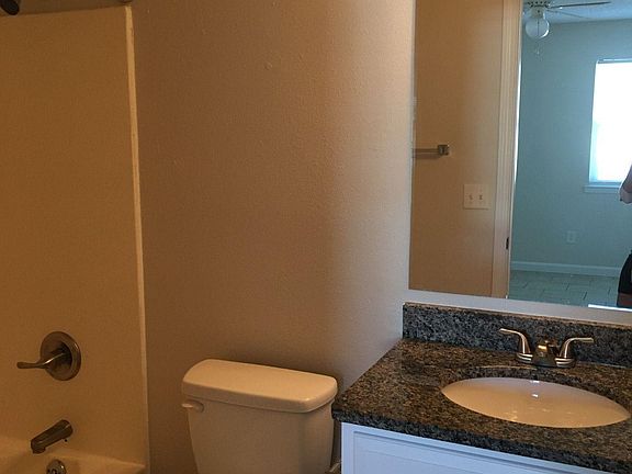 5th image of 3914 E 11th St #302