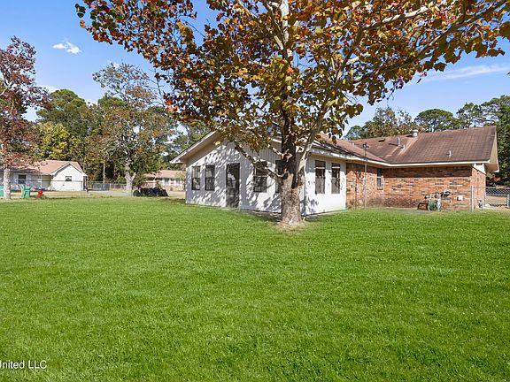 3rd image of 6641 Cortez Cir