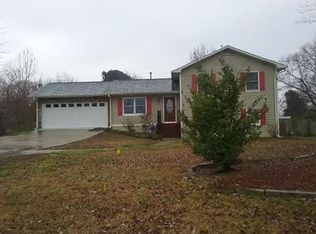 1852 Pharrs Rd, Snellville, GA 30078