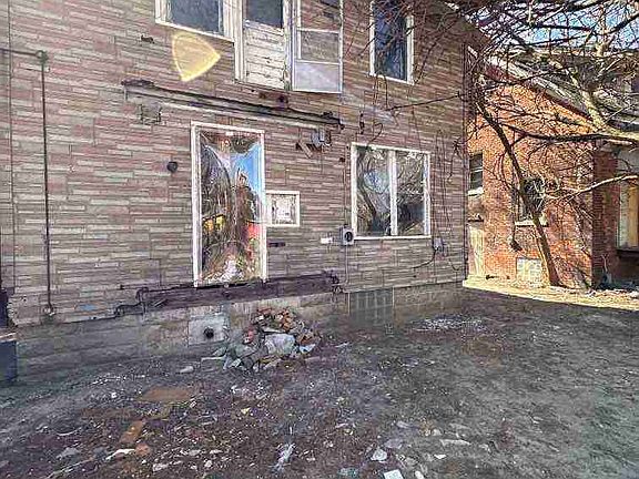 4312 Larchmont
