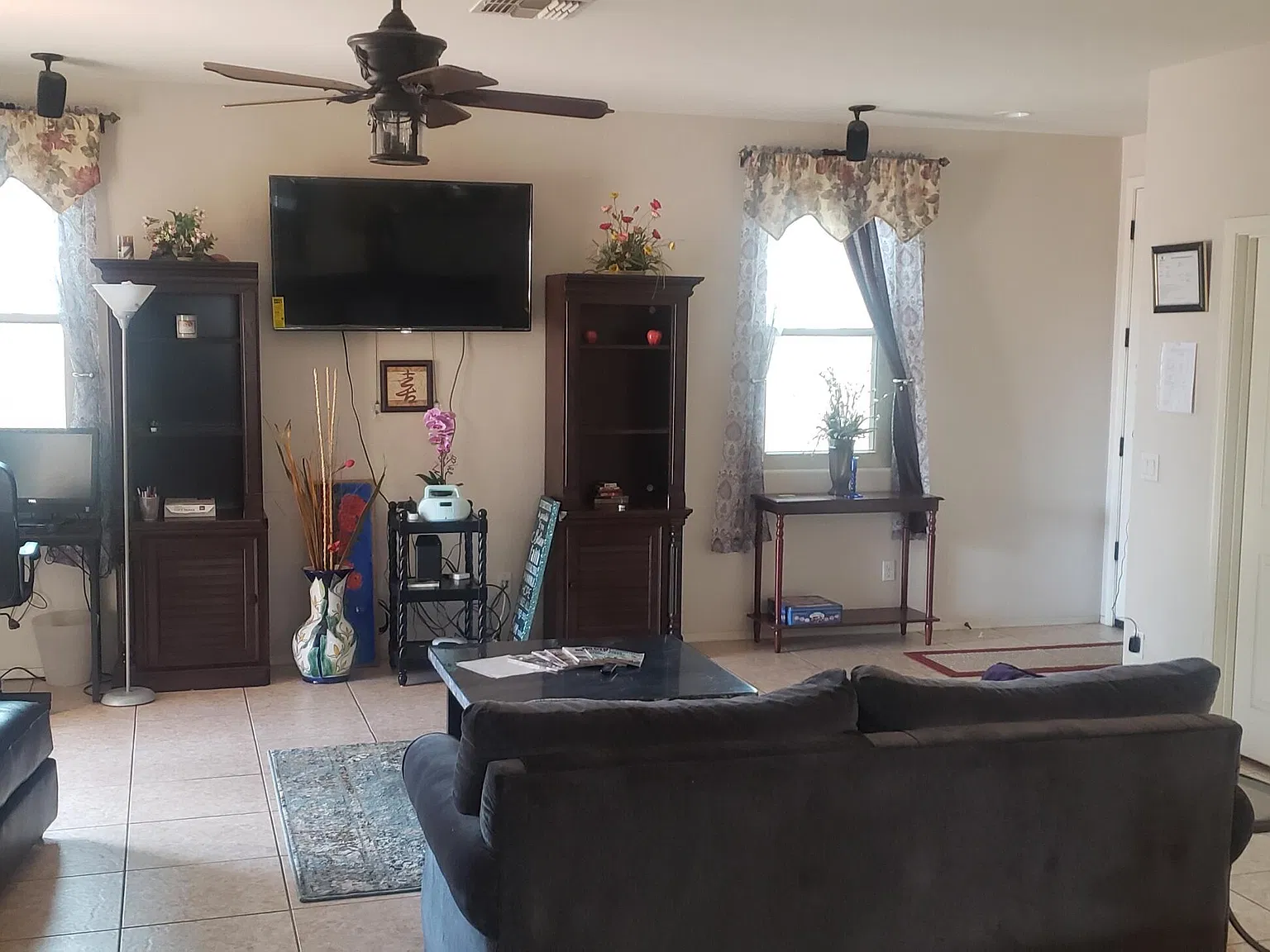 4 bed, 2.0 bath, 1551 sqft, $2,195 — Photo 2