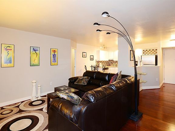 2nd image of 601 W 11th Ave APT 903