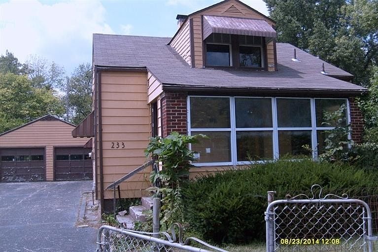 1st image of 233 N Lansdowne Ave