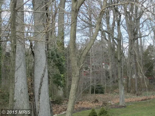 4948 Thomas Dr, Shady Side, MD 20764