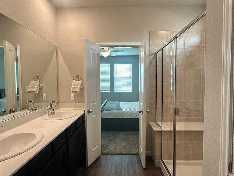 208 Mountain Valley St — Photo 16