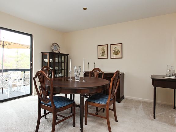 5th image of 416 Pine Grove Ln #416