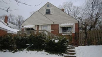 1st image of 112 N Cherrywood Ave