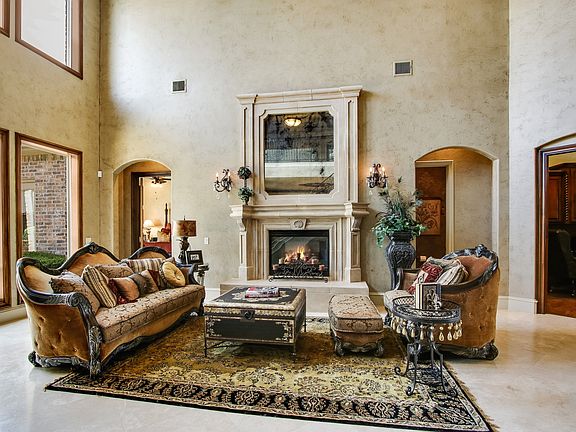006_LivingRoom.jpg